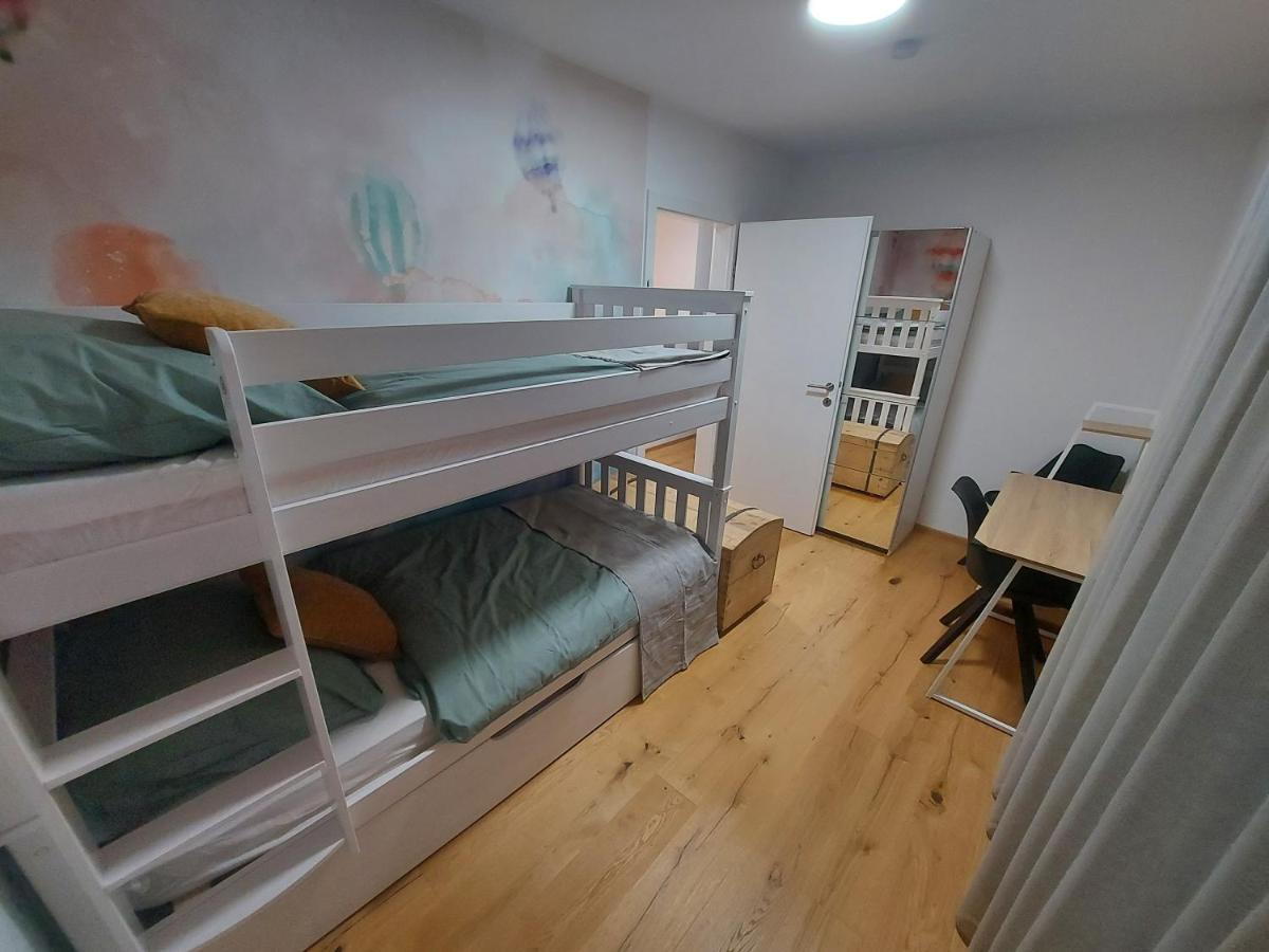 Unicorn Apartment Nueziders Ngoại thất bức ảnh