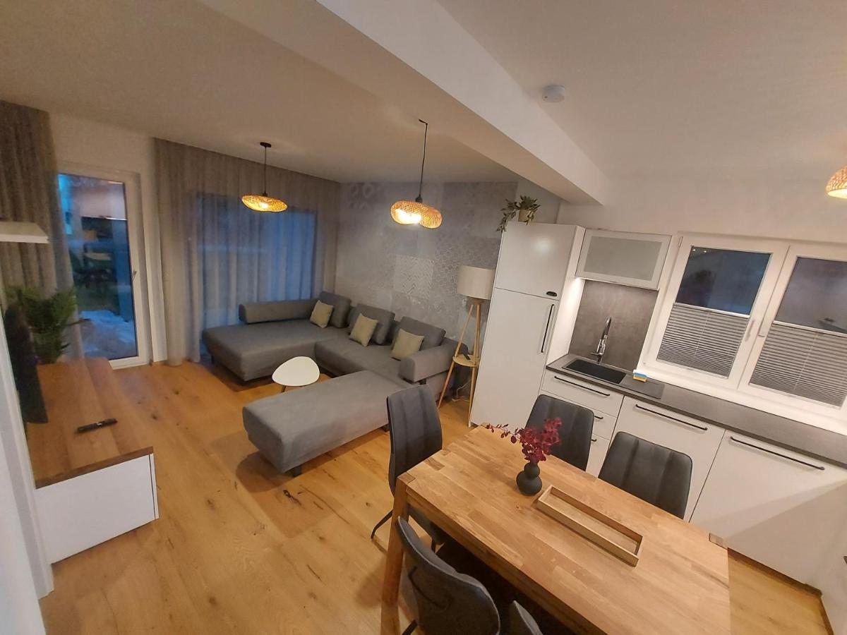 Unicorn Apartment Nueziders Ngoại thất bức ảnh